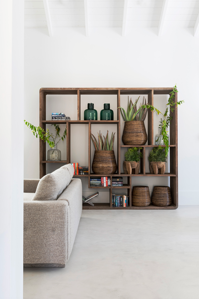 Large Saar Cabinet