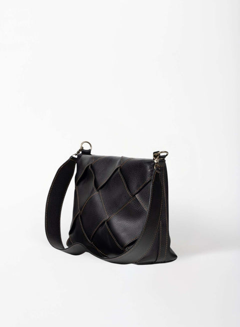 Geometric Braided Leather Shoulder Bag with Zipper Closure