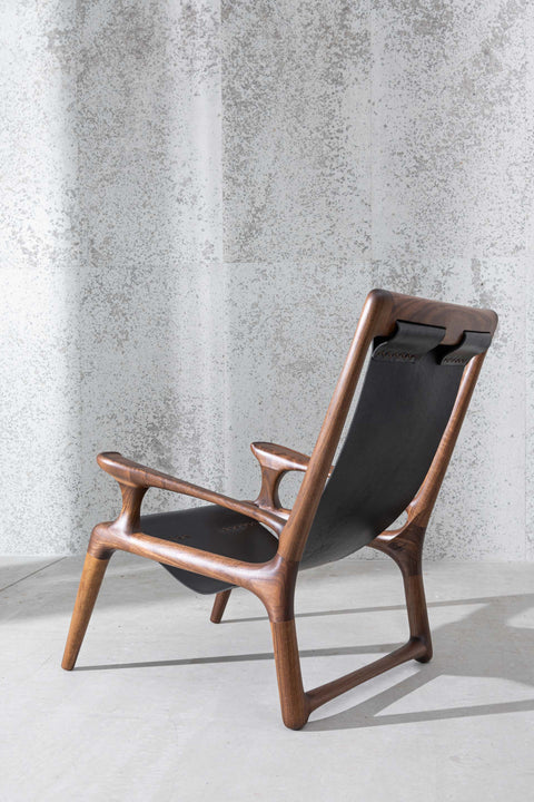 Soft Scandinavian Butterfly Lounge Chair with Tapered Legs