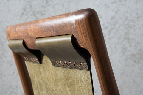 Soft Scandinavian Butterfly Lounge Chair with Tapered Legs