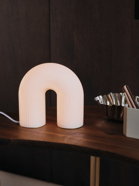 Vuelta Arc Accent Fluted Minimalist Table Lamp