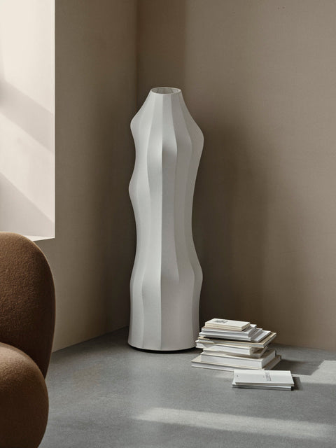 Ambient Dae Novelty Floor Lamp for Contemporary Spaces