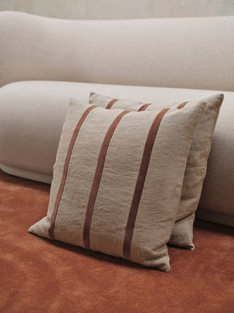 Classic Farmhouse Linen Accent Throw Pillow