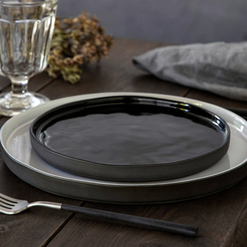 Everyday Contemporary Matte Stoneware Plate Set