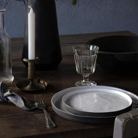 Everyday Contemporary Matte Stoneware Plate Set