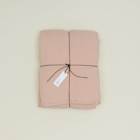 SIMPLE LINEN QUILT - BLUSH