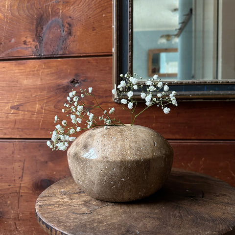 Aria Vase in Biscotti