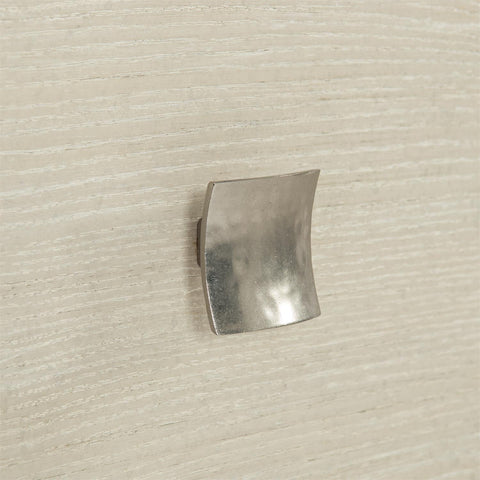 East Hampton Minimalist Drawer Dresser with Knob Handles