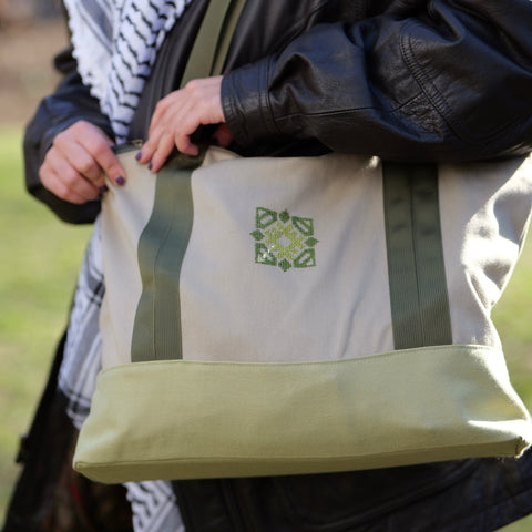 Travel Geometric Embroidery Tote with Zipper Closure