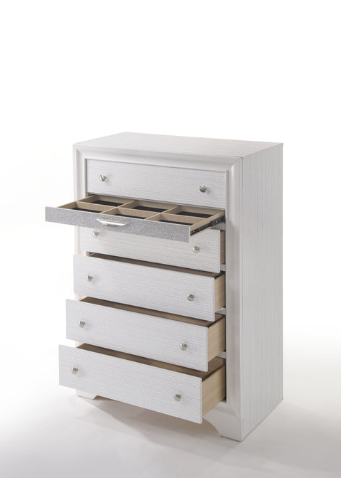 Standard Drawer Chest in Solid White Chest & Dresser