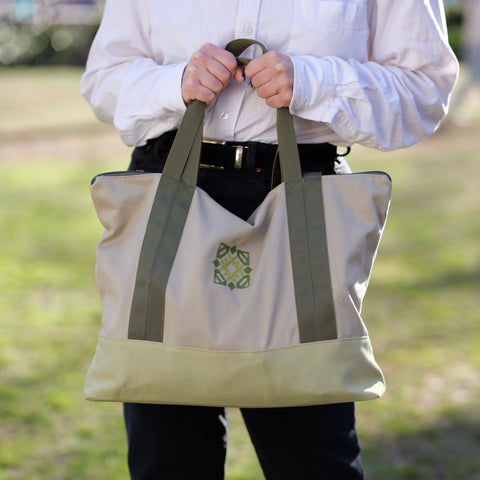 Travel Geometric Embroidery Tote with Zipper Closure