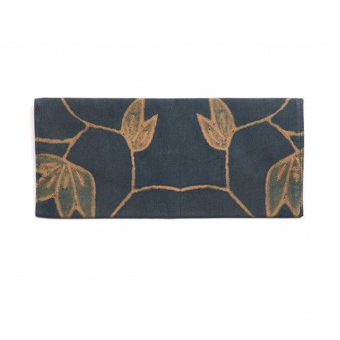 Artful Traditionalist Floral Leaf Snap Flap Pouch