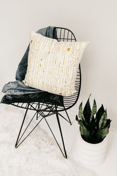 Contemporary Graphic Linen Accent Pillow with Zipper