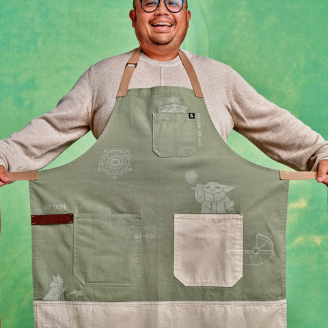 Bib Apron with Grogu Character Print and Adjustable Pockets