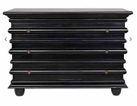 Traditional Bachelor Drawer Chest with Knob Handles Painted Finish