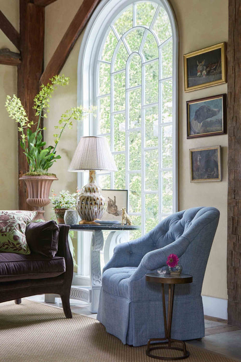 Accent Conical Table Lamp in Elegant Traditional Style