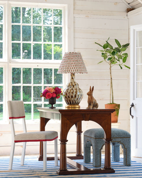 Accent Conical Table Lamp in Elegant Traditional Style