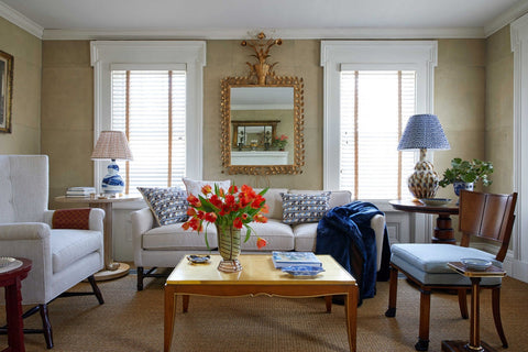 Accent Conical Table Lamp in Elegant Traditional Style