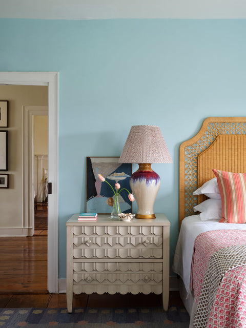 Space Saving Scallop Accent Chest Contemporary Design