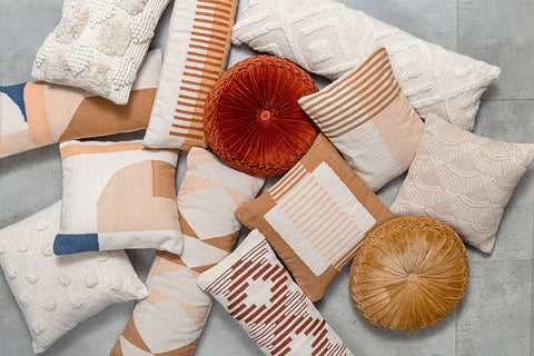 The Artisen Artful Traditionalist Handcrafted Modern Accent Throw Pillow - 18 x 18