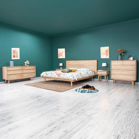 Gia Scandinavian Standard Chest with Inset Handles