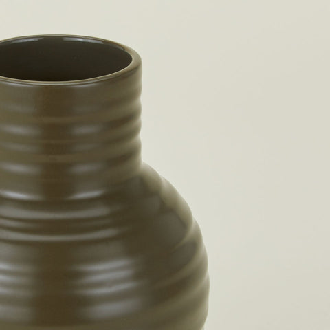 ESSENTIAL CERAMIC VASE - OLIVE