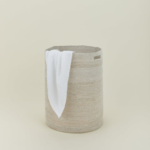 ESSENTIAL WOVEN HAMPER - WHITE
