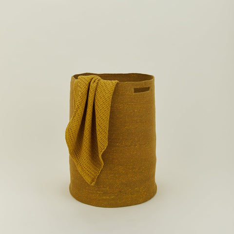 ESSENTIAL WOVEN HAMPER - MUSTARD