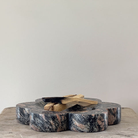 Bud Tray in House Party