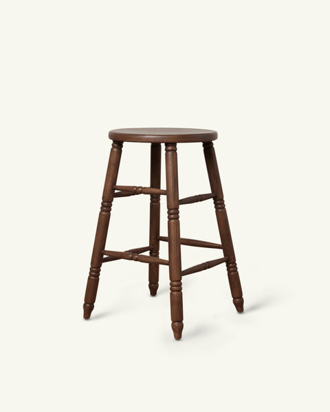 Lea Artful Traditionalist Oak Counter Stool with Turned Leg