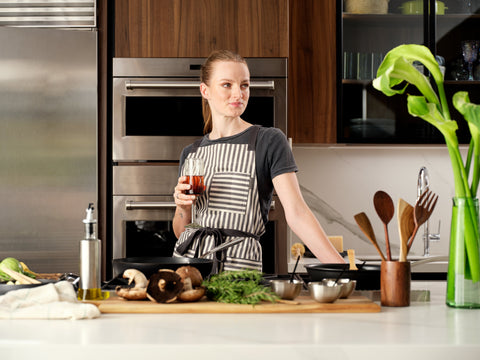 Bib Stripe Apron with Adjustable Crossback and Deep Pockets