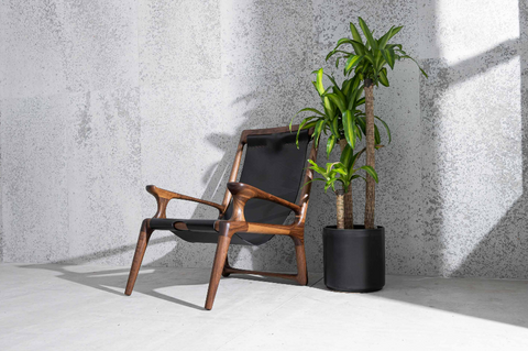 Soft Scandinavian Butterfly Lounge Chair with Tapered Legs