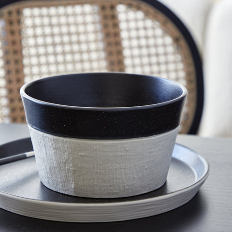 Decorated Two-tone Stoneware Bowl Set in Matte Finish