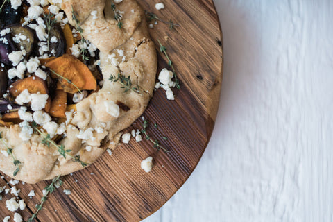 etúHOME Artful Traditionalist Solid Natural Wood Cutting Board