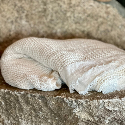 Rumor Minimalist Solid Linen Throw