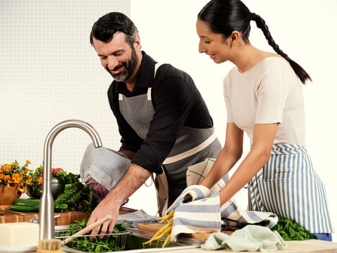 Waist Stripe Adjustable Apron with Deep Pockets