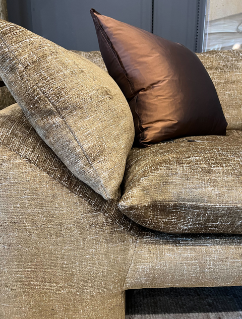 Kelly Timeless Minimalist Modern Chenille Standard Sofa