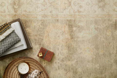 Artful Traditionalist Medallion Wool Area Rug - 8' x 10'