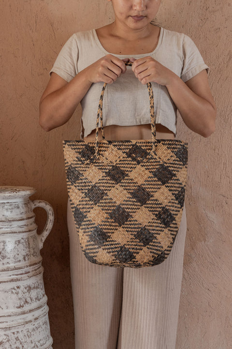 Casual Handmade Braided Basket Bag with Open Top