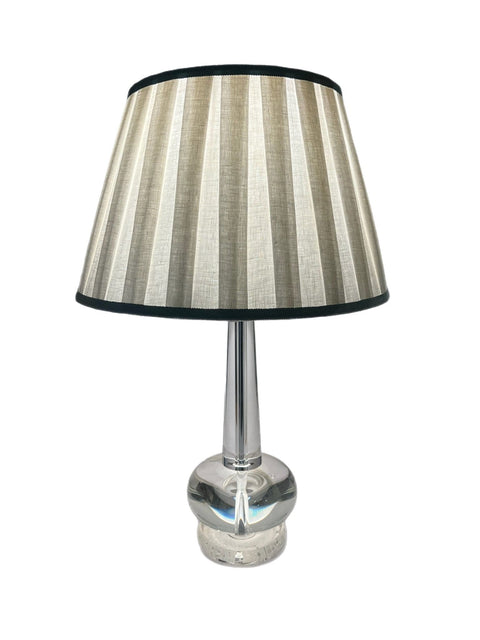 Adjustable 9 Watt Light Bulb - 5 Selectable Color Temperature Options