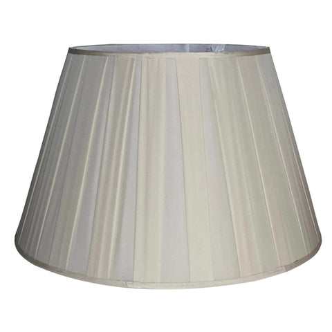 Almond Box Pleat Silk - Pembroke - 18"