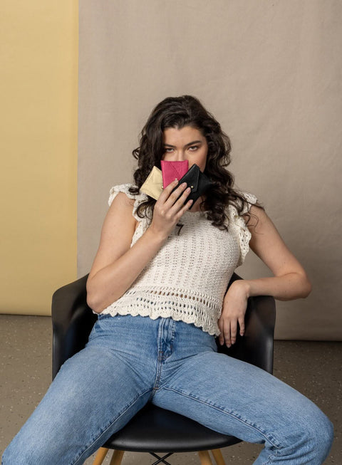 Solid Snap Leather Pouch