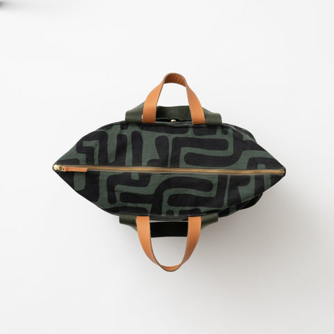 Travel Geometric Zipper Tote