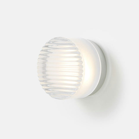 Crisp Sconce