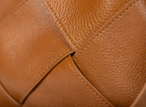 Geometric Braided Leather Shoulder Bag with Zipper Closure