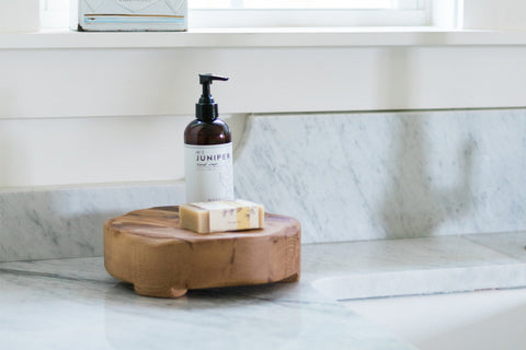 etúHOME Artful Traditionalist Solid Natural Wood Cutting Board