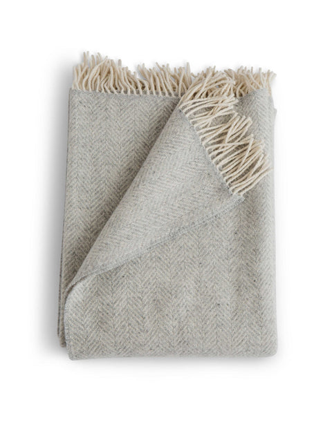 Herringbone Woven Cashmere Throw with Fringe for Contemporary Spaces