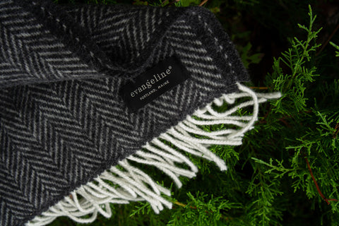 Herringbone Woven Cashmere Throw with Fringe for Contemporary Spaces