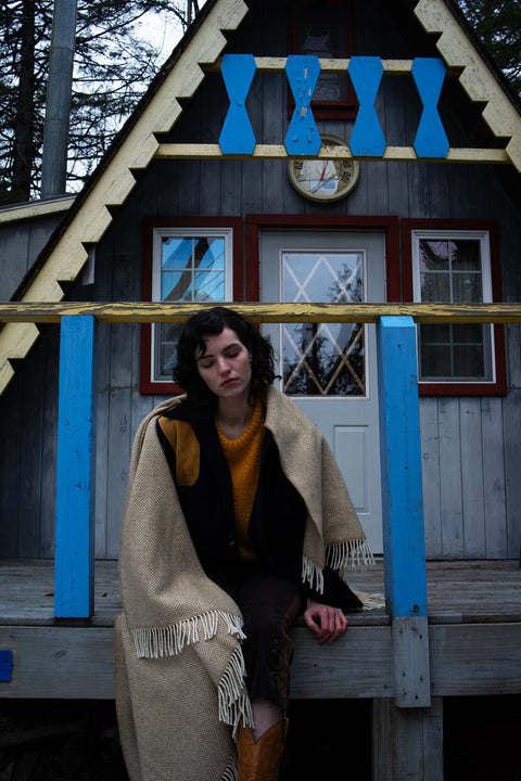 Herringbone Woven Cashmere Throw with Fringe for Contemporary Spaces