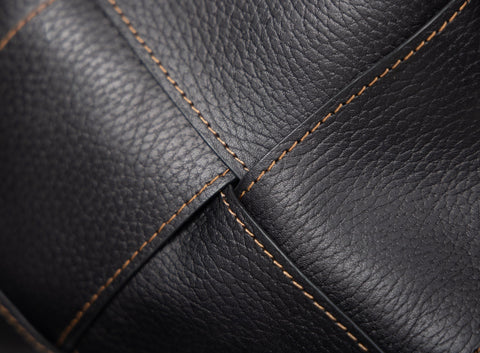 Geometric Braided Leather Shoulder Bag with Zipper Closure